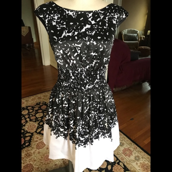 Jessica Simpson dress - Picture 3 of 3